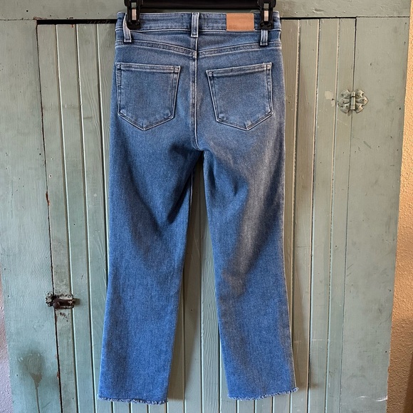 PAIGE Cindy Crop Raw Hem Denim Jeans - Picture 4 of 8